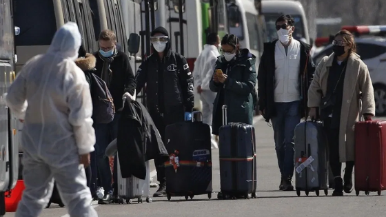 China reports new coronavirus case and cuts international flights