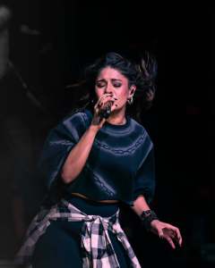 sunidhi chauhan, cultural fest, bits 2025